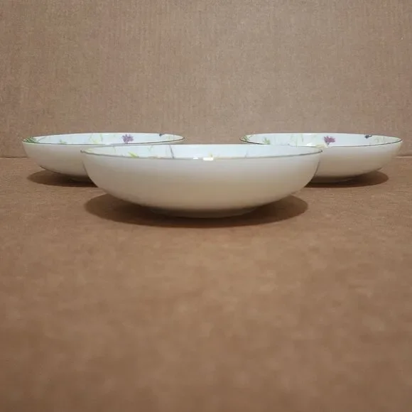 Williams Sonoma Set of 3 Cereal Bowls 5.5" Easter Bunny Meadow Gold Rimmed - Picture 4 of 7